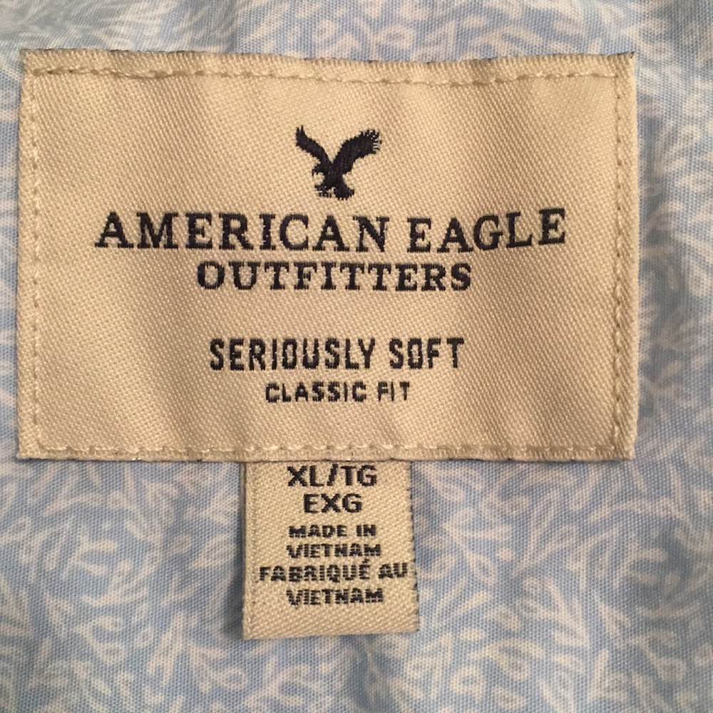 American Eagle Outfitters Classic Fit Button Down
